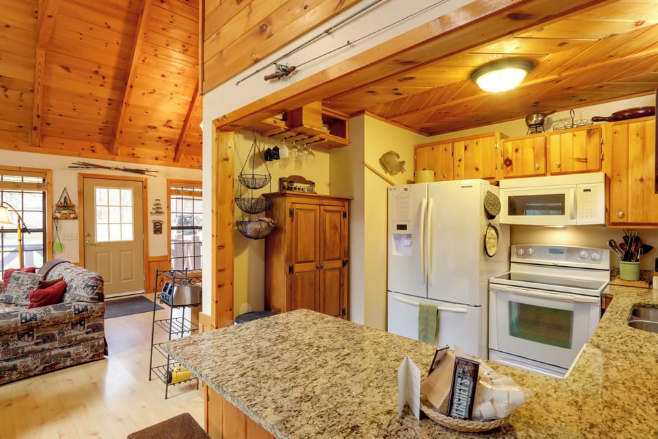 House (2 Bedrooms) | Interior