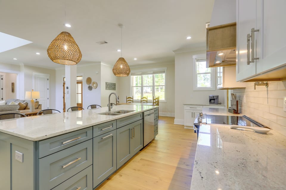 House (5 Bedrooms) | Interior