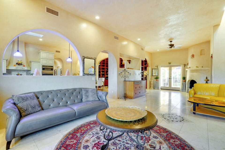 House (4 Bedrooms) | Interior