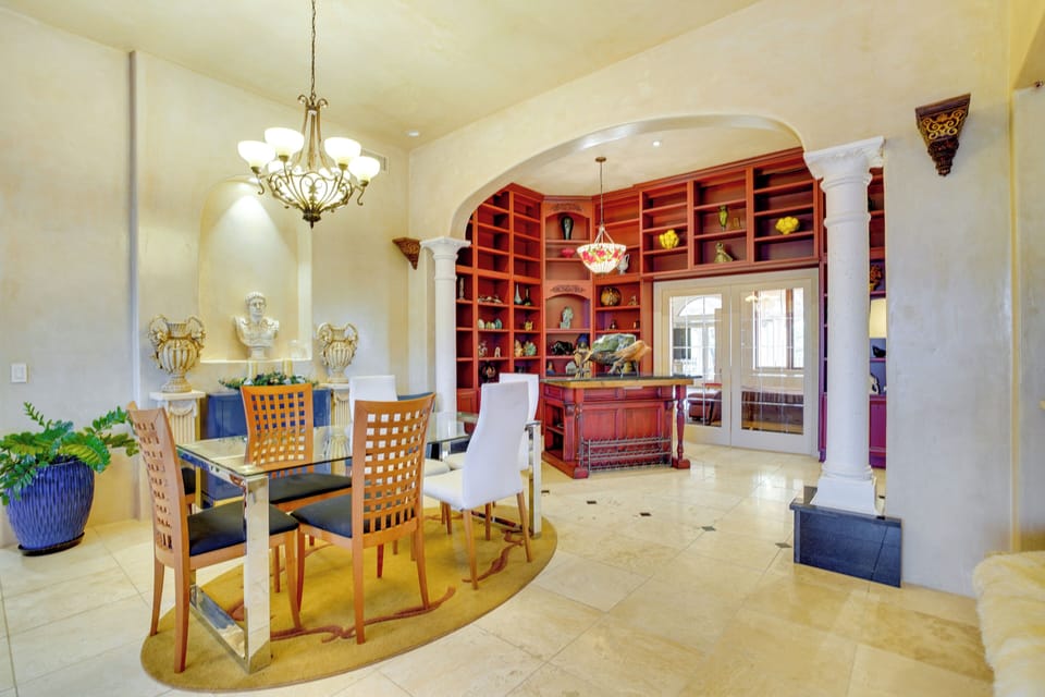 House (4 Bedrooms) | Interior