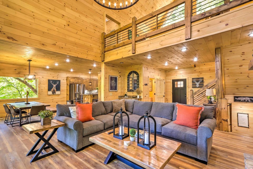 House (5 Bedrooms) | Interior