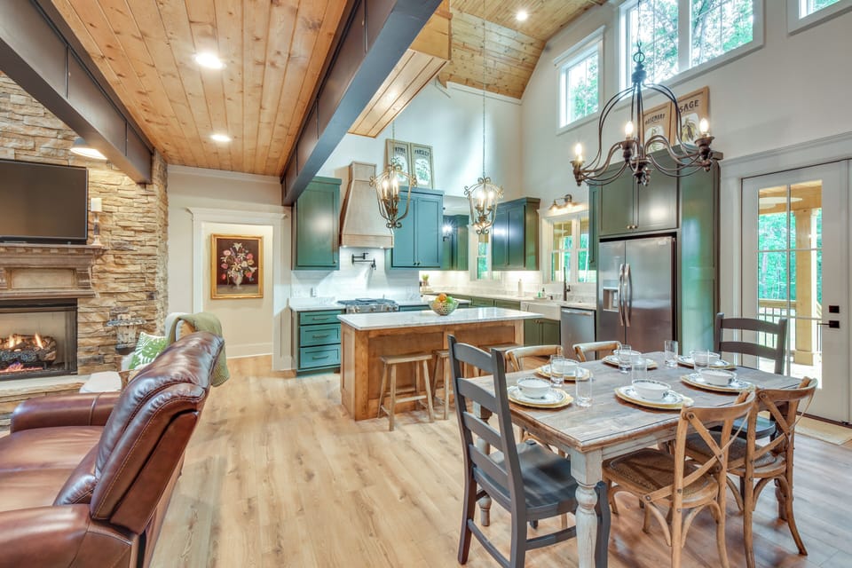 House (4 Bedrooms) | Interior
