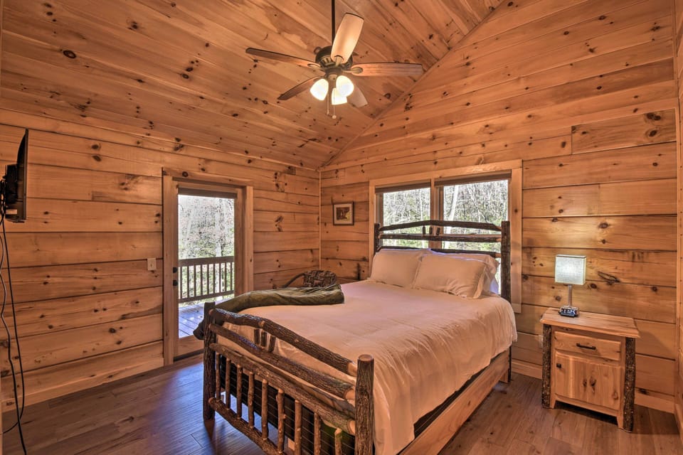 Private Cabin w/ Furnished Porch on < 3 Acres! Cottage in Georgia