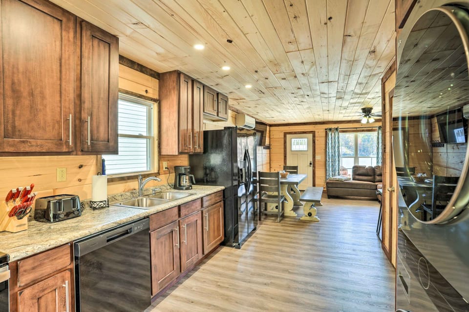 House (2 Bedrooms) | Interior