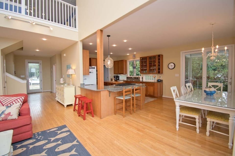 Level One Dining / Kitchen