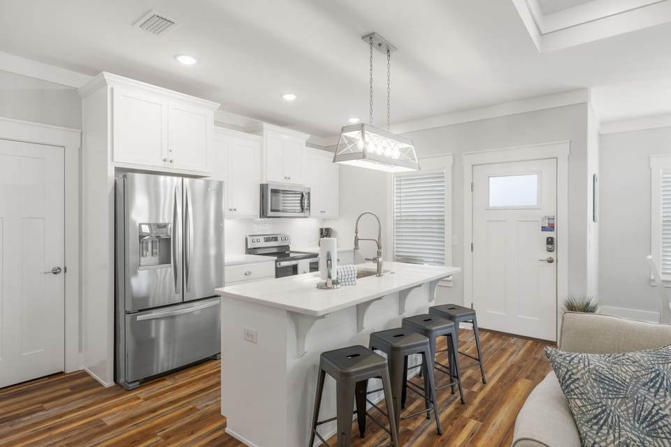 House, Multiple Beds, Patio, Garden View | Private kitchen | Fridge, microwave, oven, stovetop