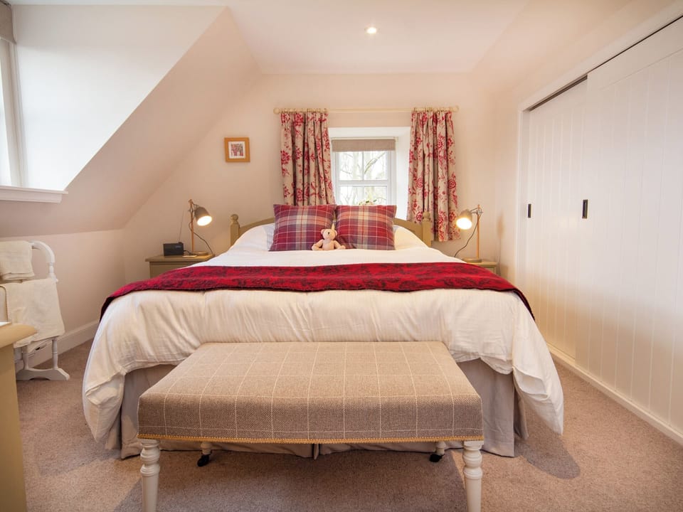 Double bedroom | Honeysuckle Cottage - Culmaily Farm, Golspie