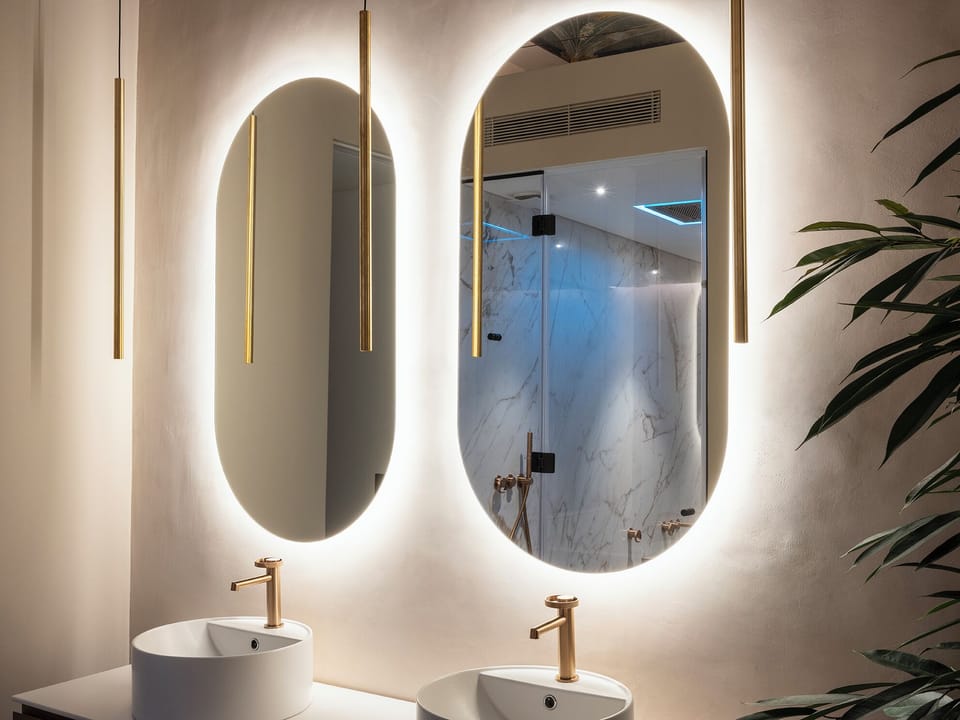 Junior Suite | Bathroom | Free toiletries, hair dryer, bathrobes, slippers