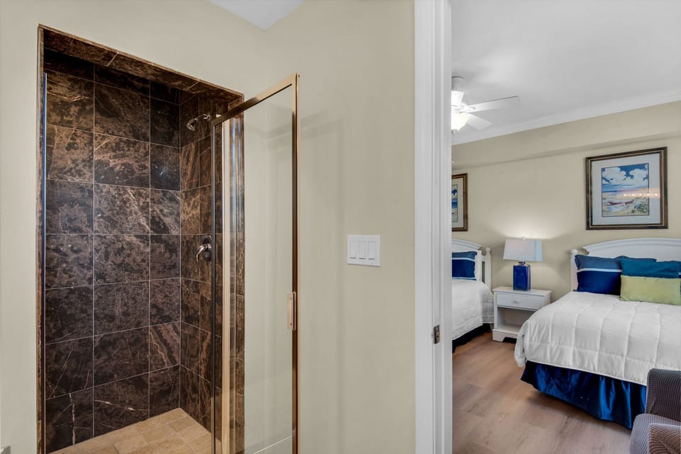 Guest shower