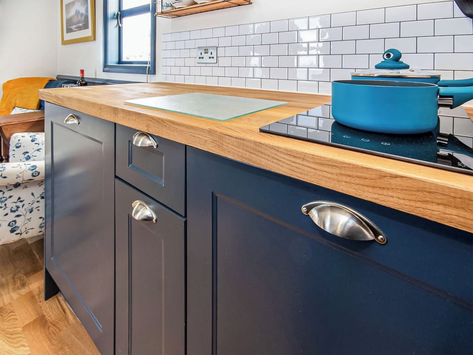 Open plan living space | The Drift Shepherds Hut - Hebridean Views, Gairloch