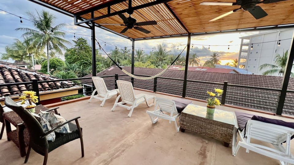 Roof top 3rd floor