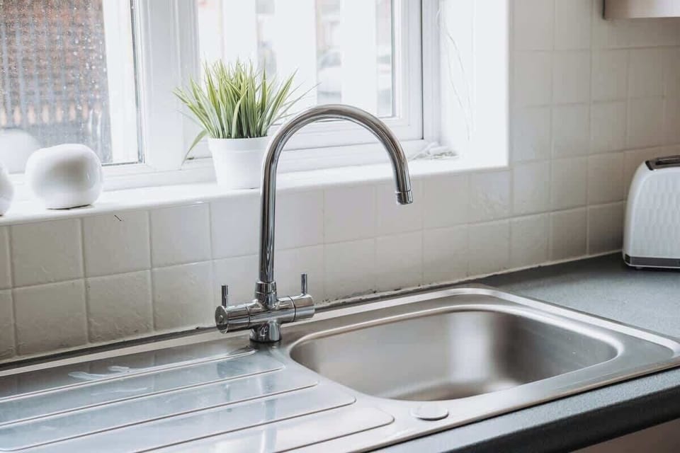 With all the essential facilities, the kitchen offers everything you need, including a washing machine for added convenience
