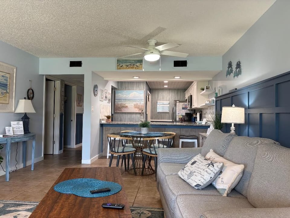 Living/Dining Room