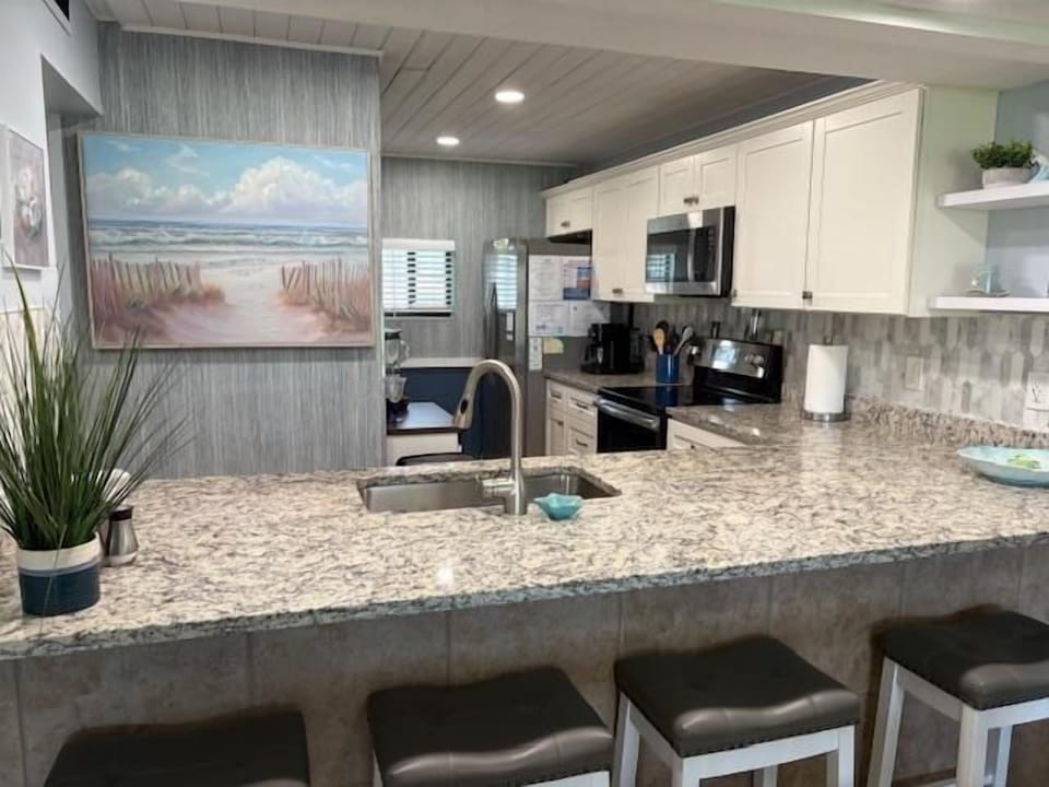 Dining Bar Area