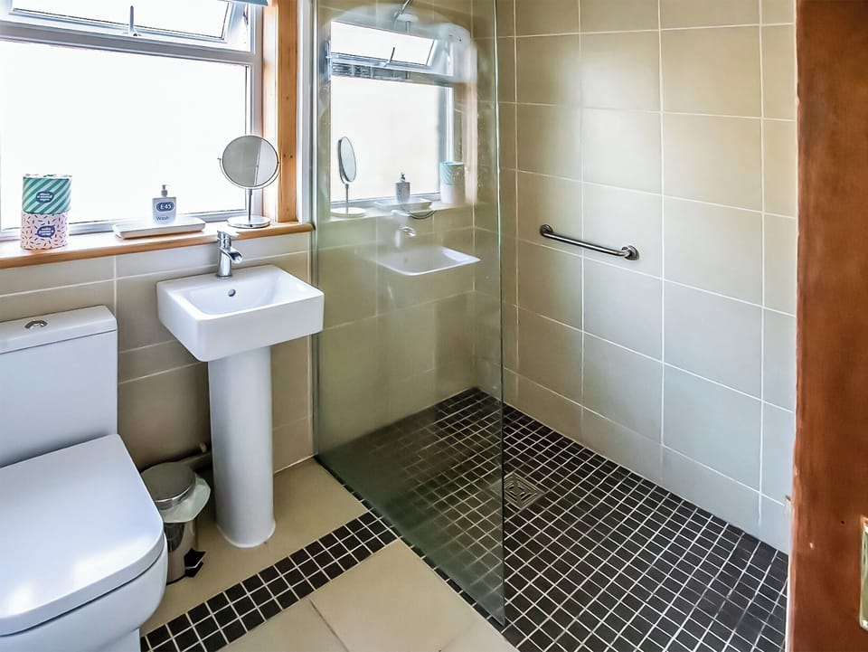 Bathroom | Smithy Burn Croft, Rogart, near Dornoch