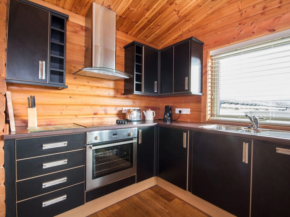 Kitchen | Gael Cham, Aviemore