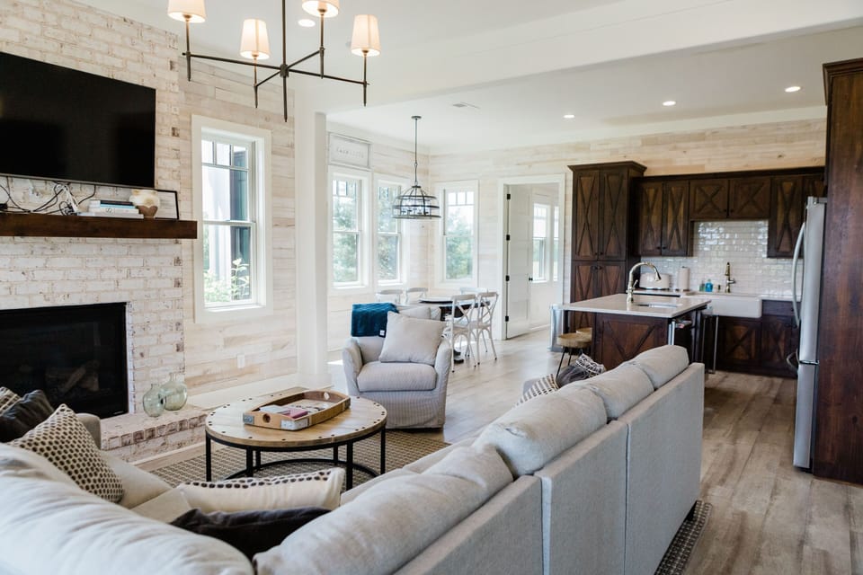 Cottage 3 | Living area | Smart TV, fireplace