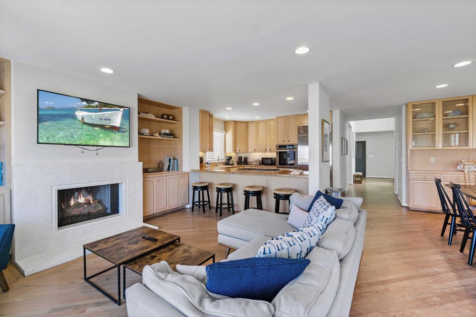 House (5 Bedrooms) | Interior