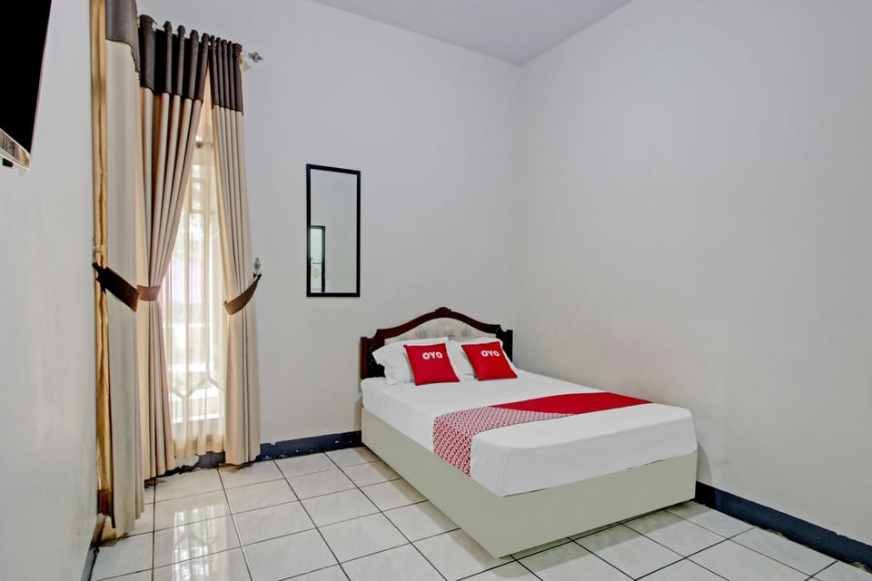 Deluxe Double Room | Free WiFi, bed sheets
