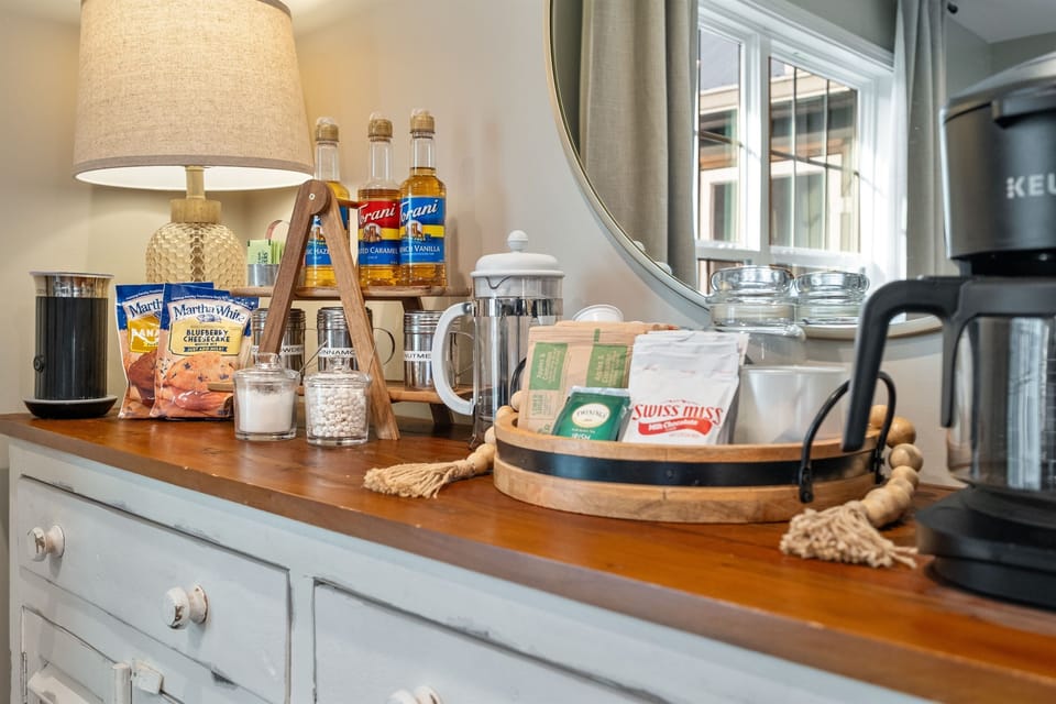 Indulge in the many offerings at our extensive coffee, tea, and cocoa bar. Offering complimentary muffin mix and oatmeal. 