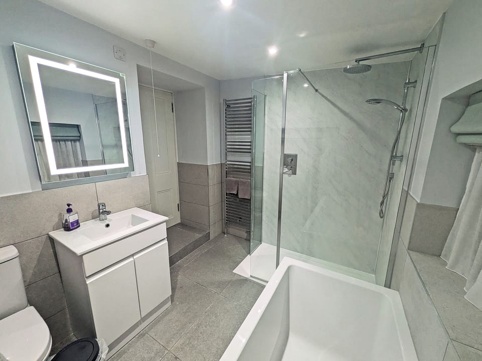 Bathroom | Reay House, Nairn