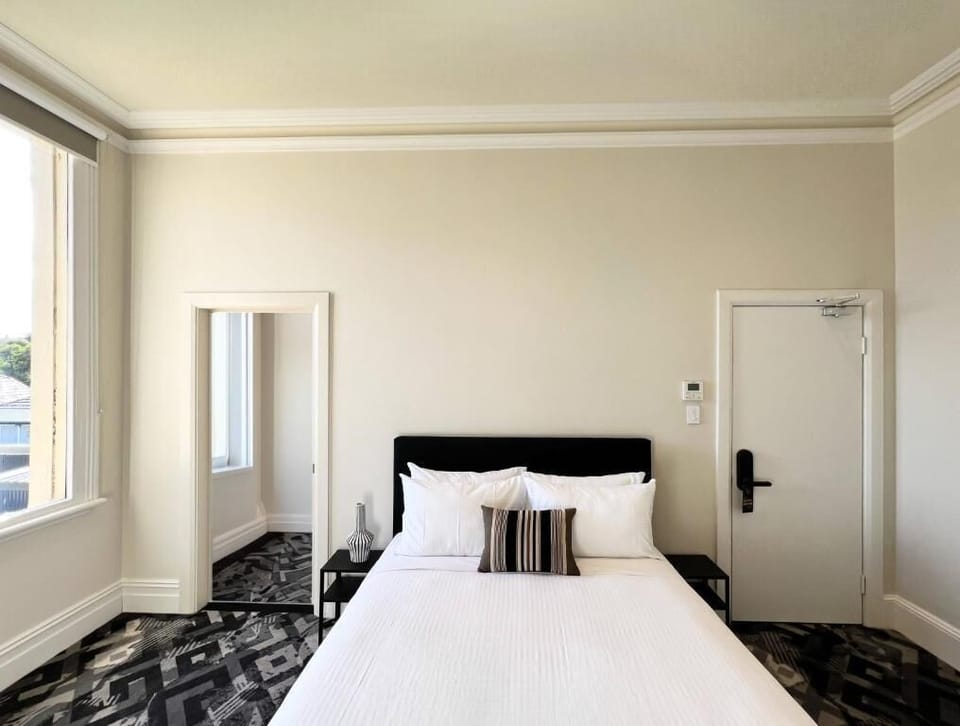 Two Queen Rooms with Ensuites | Pillowtop beds, free WiFi, bed sheets