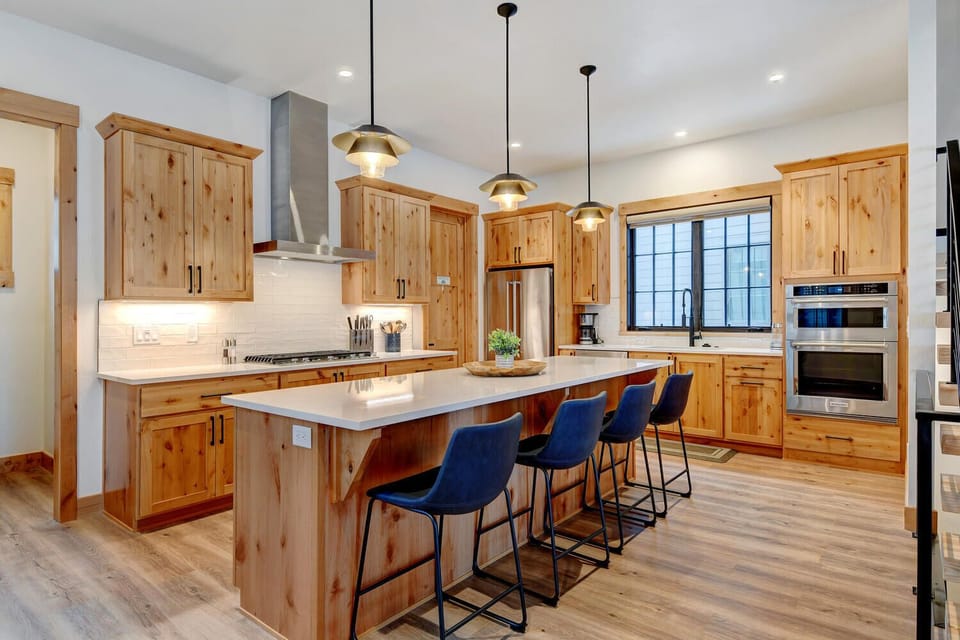 Large Kitchen Area