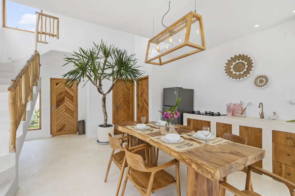 Deluxe Villa, 3 Bedrooms | Private kitchen | Fridge, stovetop, cookware/dishes/utensils, cleaning supplies