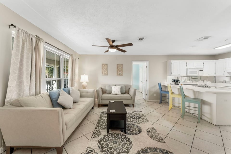 Spacious living room.
