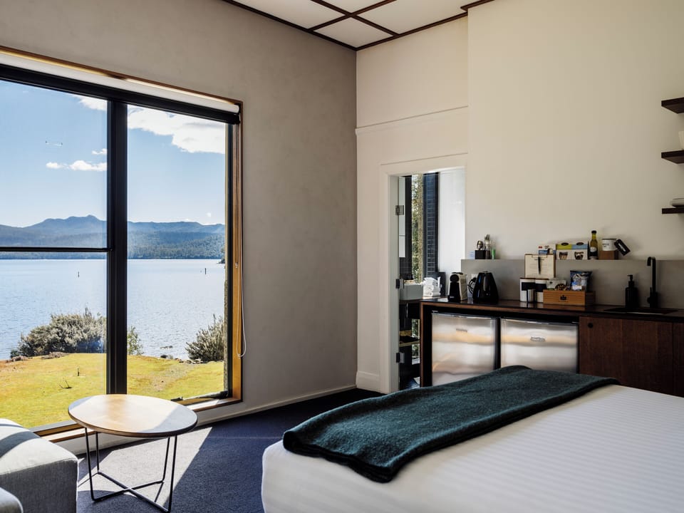 Standard Room, Lake View | Free minibar items, free WiFi, bed sheets