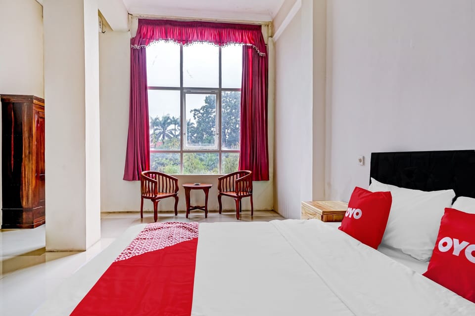 Deluxe Double Room | Free WiFi, bed sheets