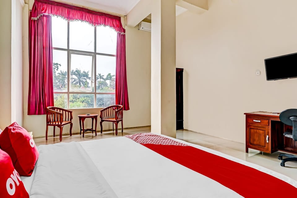 Deluxe Double Room | Free WiFi, bed sheets