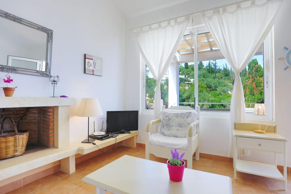 Villa Dionisis in Paxi Villa in Peloponnese, Western Greece and the Ionian