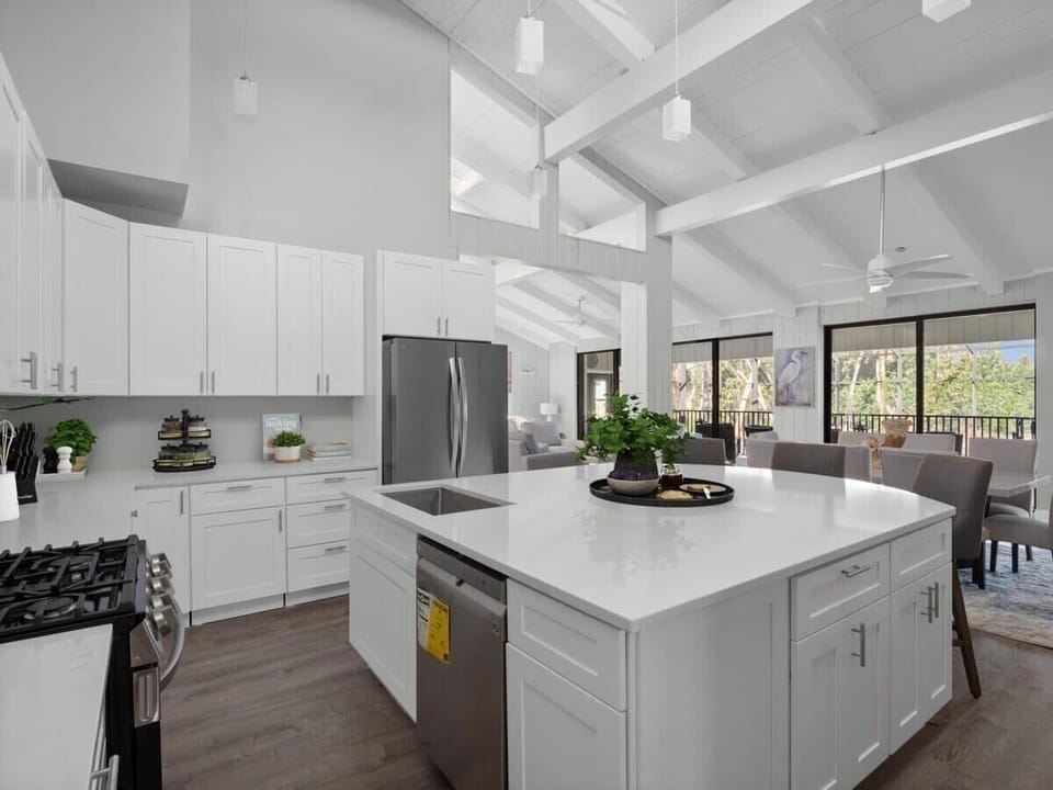 Fully equipped kitchen