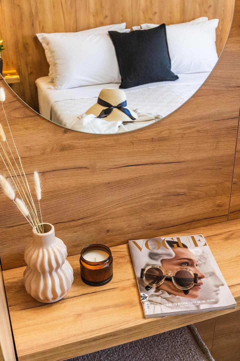 Deluxe Double or Twin Room | In-room safe, desk, blackout drapes, soundproofing