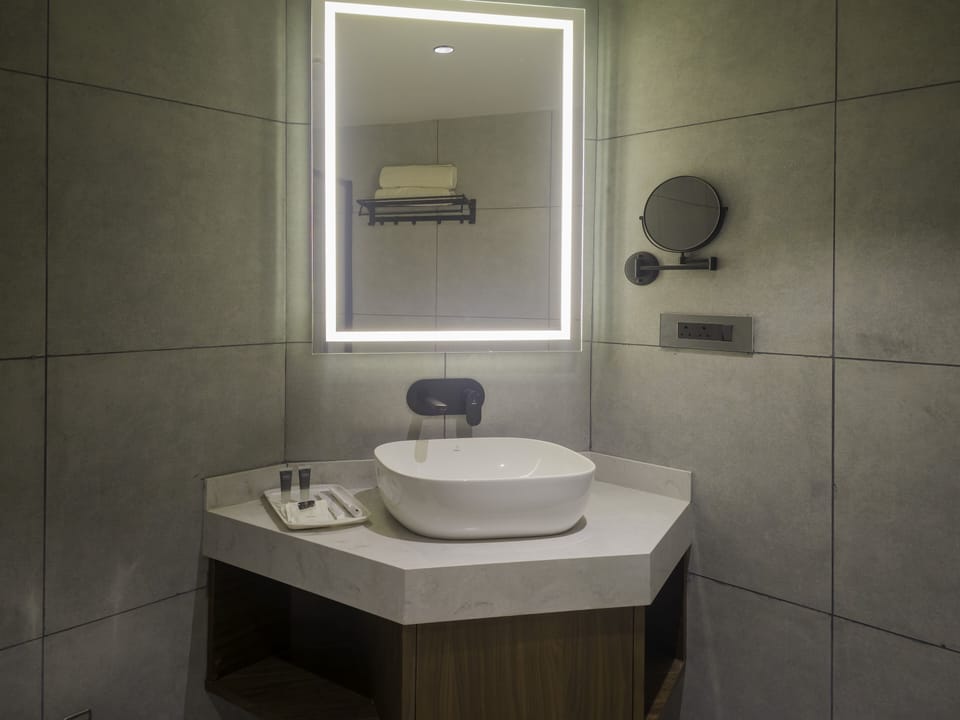 Superior Room | Bathroom
