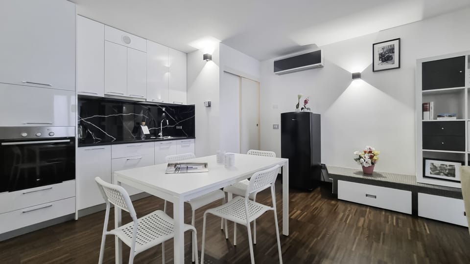 Apartment (0 Bedroom) | Front of property