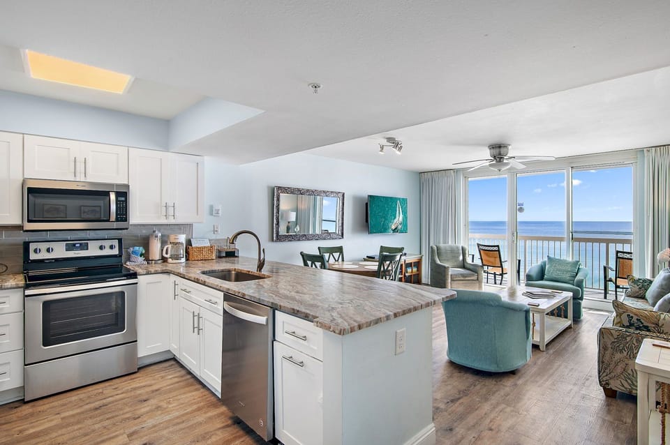 Full kitchen