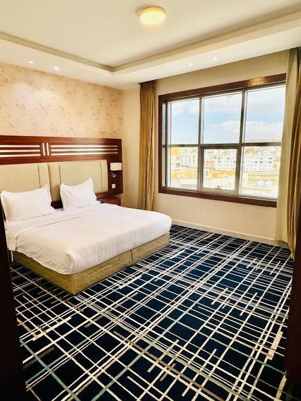 Deluxe Double or Twin Room | Blackout drapes, soundproofing, iron/ironing board, free WiFi
