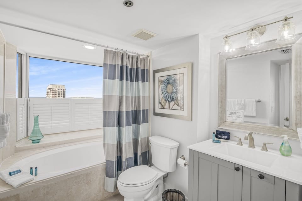 2nd Master Bathroom