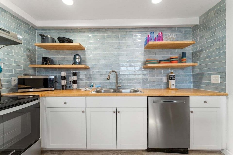11-web-or-mls-217-laureno-pl-a