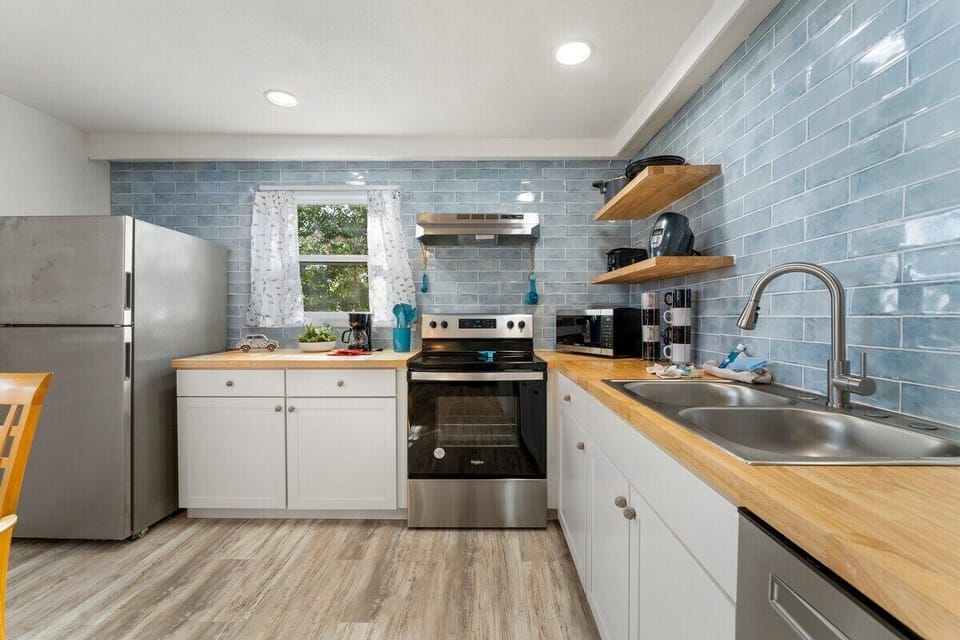 12-web-or-mls-217-laureno-pl-a