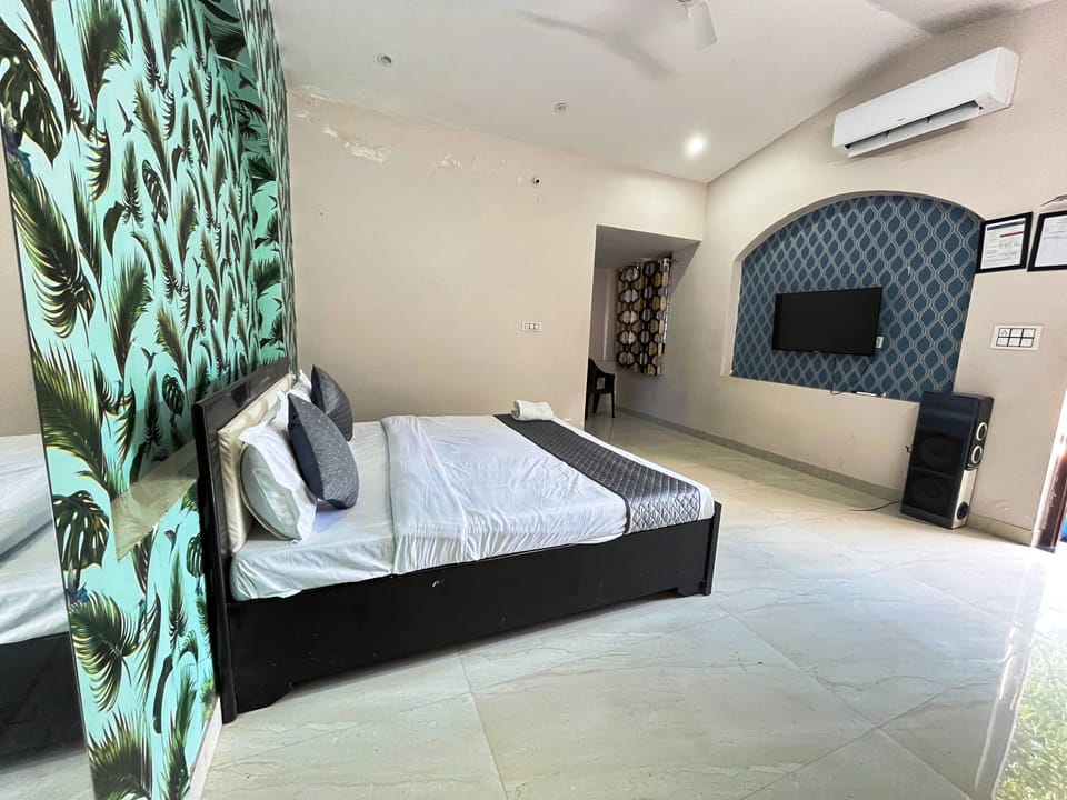 Luxury Villa | 2 bedrooms, individually furnished, laptop workspace, free WiFi