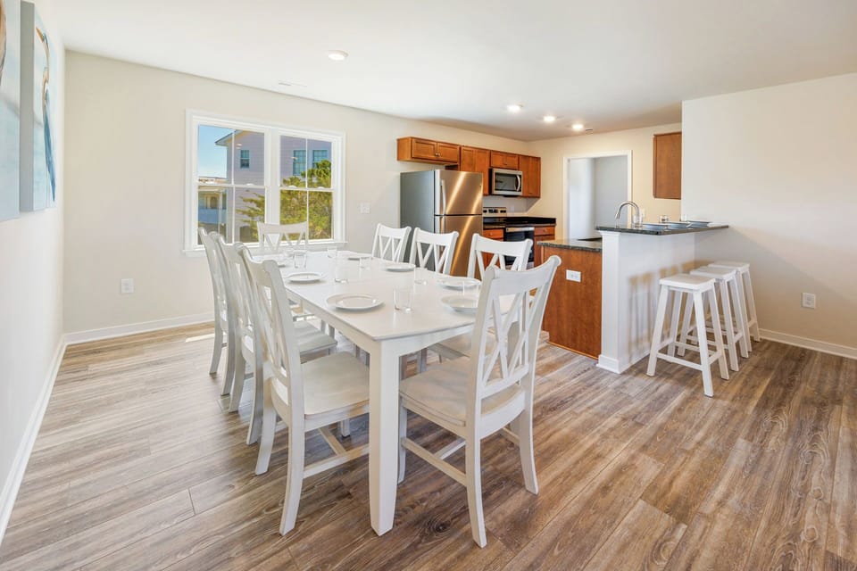 Surf or Sound Realty - 1173 - Mary and Clem Sea - Dining Area -1