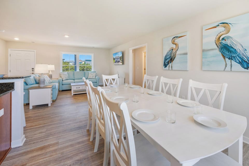 Surf or Sound Realty - 1173 - Mary and Clem Sea - Dining Area -4