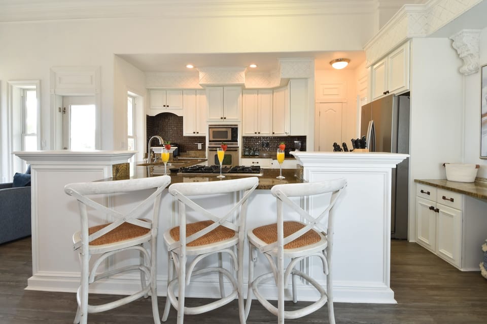 Second Floor Breakfast Bar - Second Floor Breakfast Bar