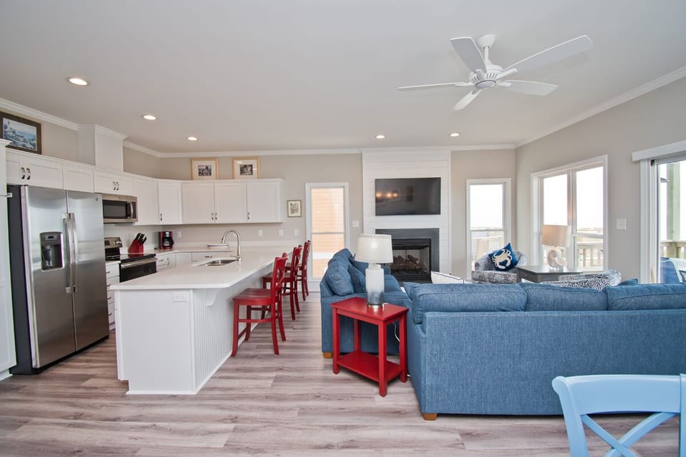 Level One Living and Kitchen