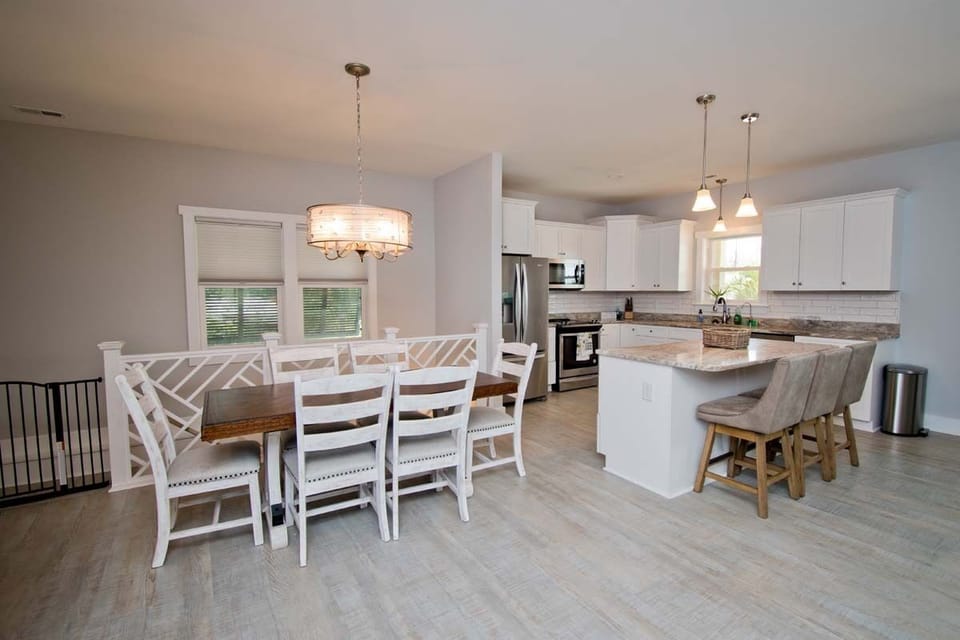 Dining / Kitchen