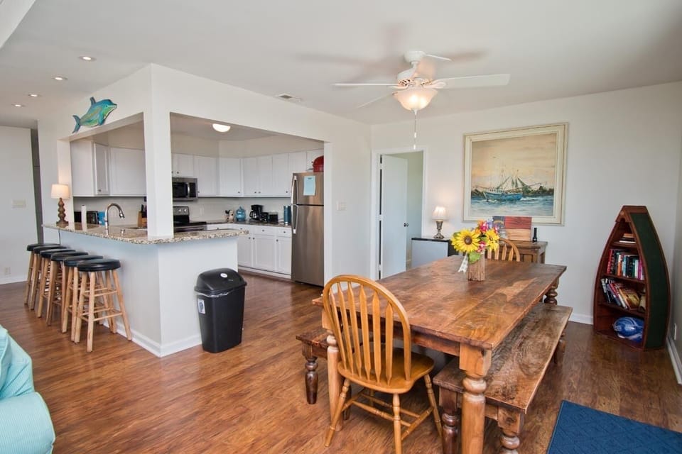 Level One Dining / Kitchen