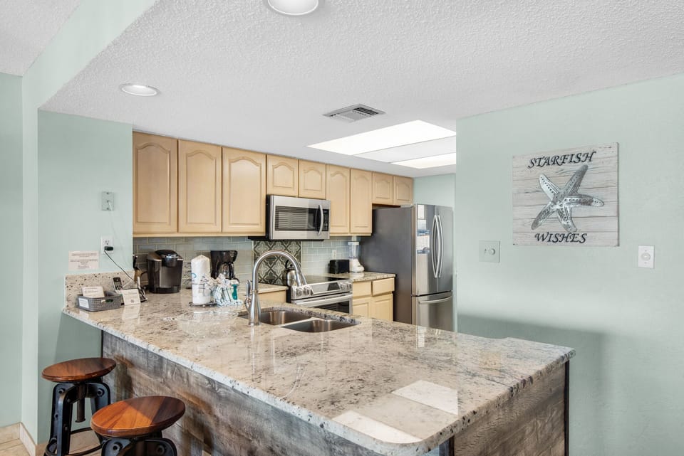 Kitchen with plenty of counter space